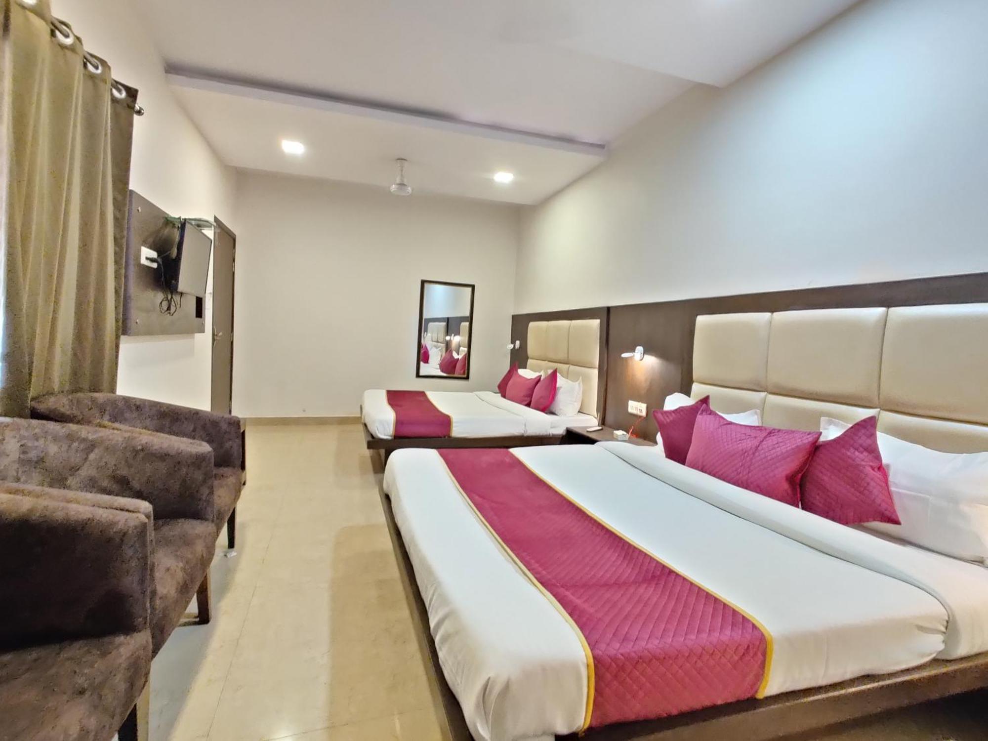 Hotel The Grandpark Amritsar Ngoại thất bức ảnh